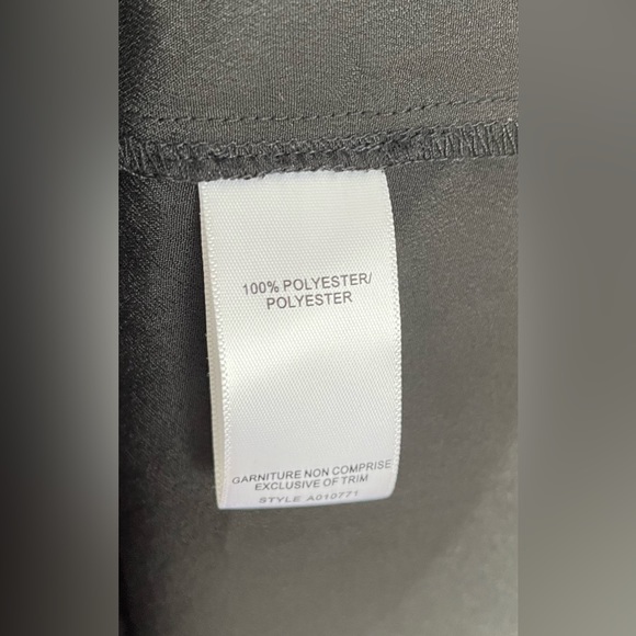 NWT Jacob Sleeveless Blouse with Ruffle Accent - Picture 5 of 5